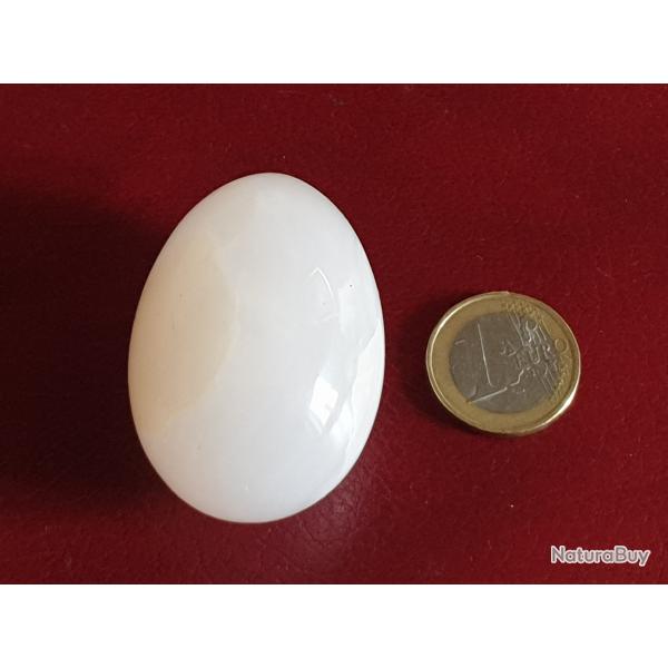 Oeuf de quartz rose ple longueur 5,4 cm poids 101 grammes
