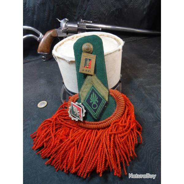 souvenir d'un l�gionnaire du 3�me R.E.I insignes gallon �paulette k�pi