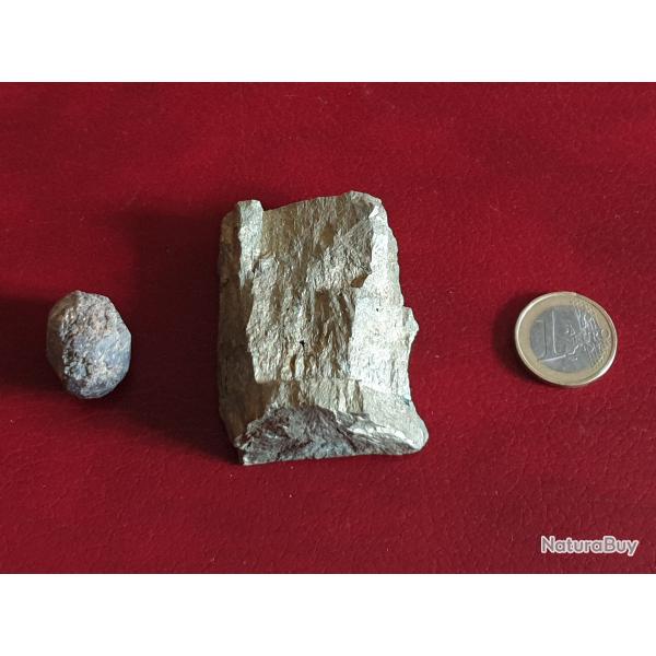 Bloc de de pyrite dore longueur 5,8 cm 148 grammes + nodule mtallique 16 grammes