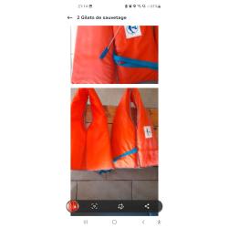 2 gilets de sauvetage adultes.