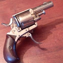 Revolver BRITISH BULL- DOG en 320