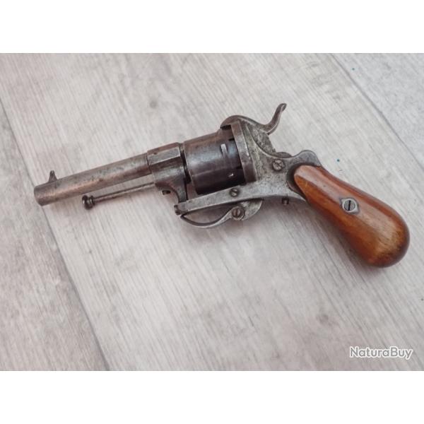 Revolver  broche de Lige. Calibre 7 mm