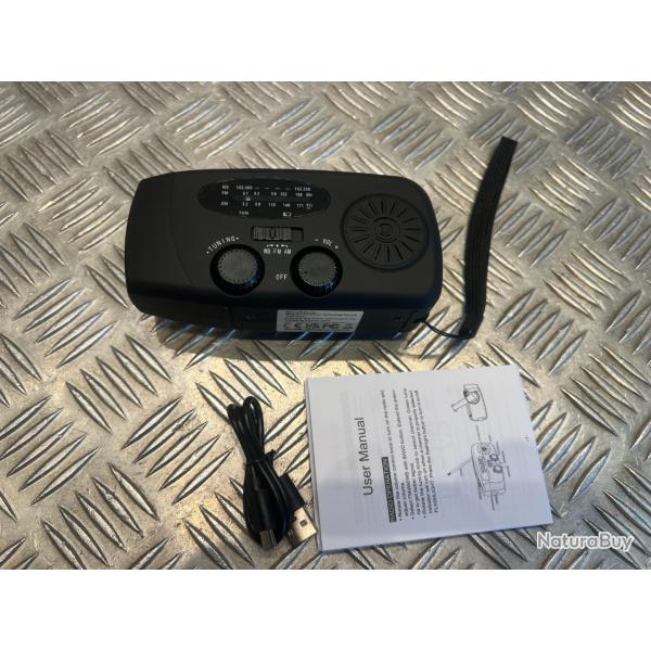 mini radio lampe led solaire dynamo power bank survie randonn�e urgence securite