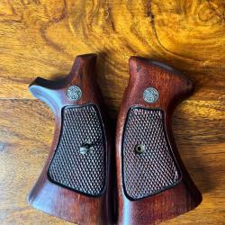 Plaquettes/crosse Smith&Wesson square butt