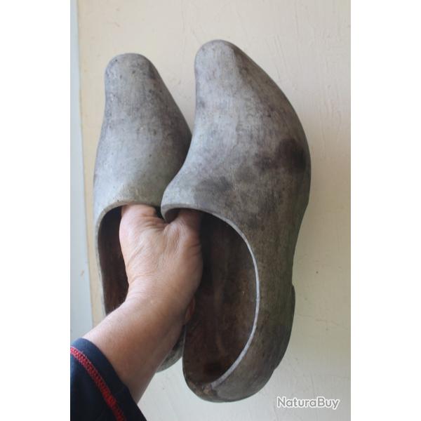 paire de sabot bois ancien