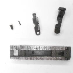 Pièces détachées constituant une hausse de Springfield 1903