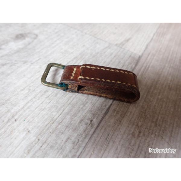 Passant de ceinturon cuir pour la dague modle 1943, ou sabre d'Officier Suisse