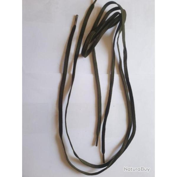 Paire de lacets de chaussures militaire kaki,  NEUF  A26