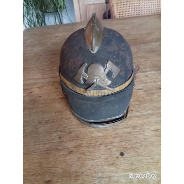 Casque pompier ancien