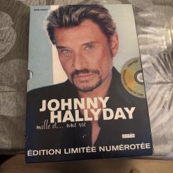 livre  Johnny Hallyday mille et une vie avec cd
