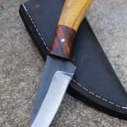 Stylet Couteau Buschraft Lame Acier Carbone 1075 Manche Bois Etui Cuir Fabric Artisanale