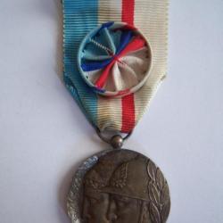 MEDAILLE OFFICIER  pompier val d'Oise Yvelines  Essonne x