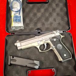 BERETTA 92 FS INOX CAL.  9X19 ETAT NEUF