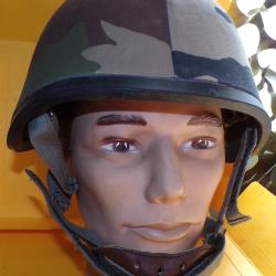 CASQUE MILITAIRE LOURD MODELE F1 DE L'ARMEE FRANCAISE DE 1991  , FABRICATION FRANCAISE R.M.C A EVRE