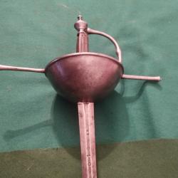 Epée Rapiére  de "Taza"   ou de " Copo" en Portuguais,    du XVII siécle ( prémiere moitée