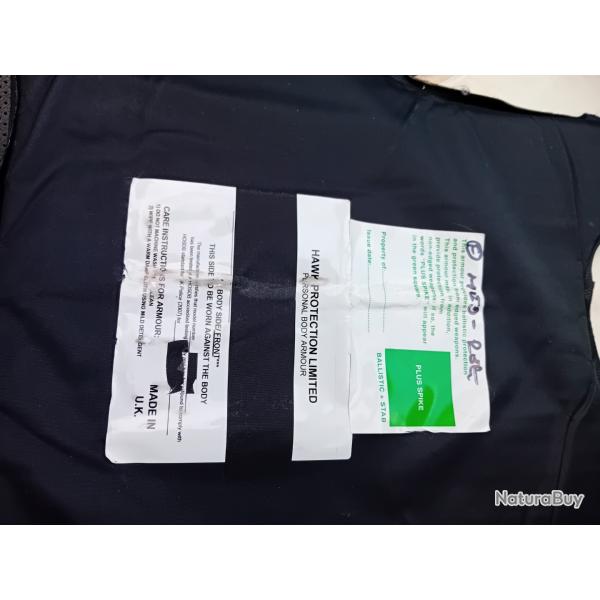 Enchre lot de 2 plaques balistiques 3a contre les armes de poings et les lames  44X34 et 46x36 cm