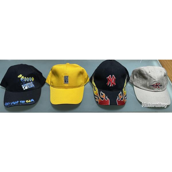 4 CASQUETTES