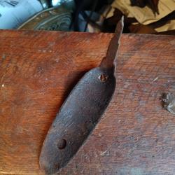 Plaque de couche tr&egrave;s ancienne