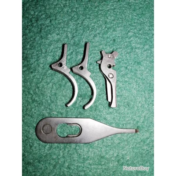 3 detante +cl de demontage. BRNO.- ZKK.