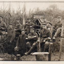 CPA -Photo - Un Groupe Soldats Allemand- N&deg;4373