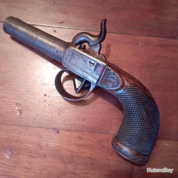 Excellent pistolet  coffre en 11 mm