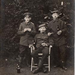 CPA -Photo - Un Groupe Soldats Allemand- N&deg;4377
