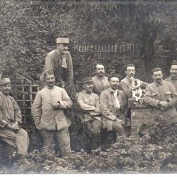 CPA -Photo - Un Groupe Soldats- N&deg;4379