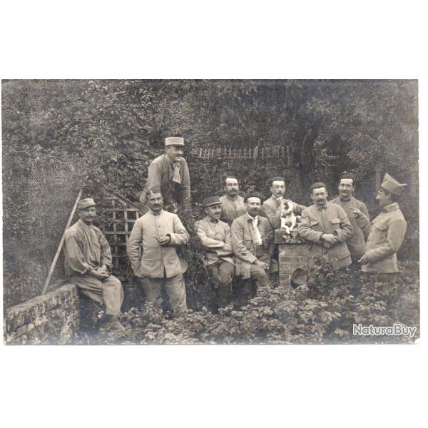 CPA -Photo - Un Groupe Soldats- N�4379