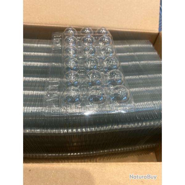 carton de 125 boites de 18 oeufs de caille en plastique