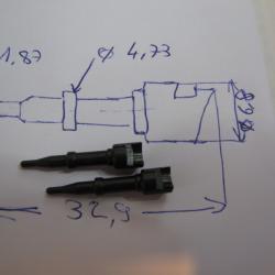 Lot de 2 percuteurs neuf a identifier