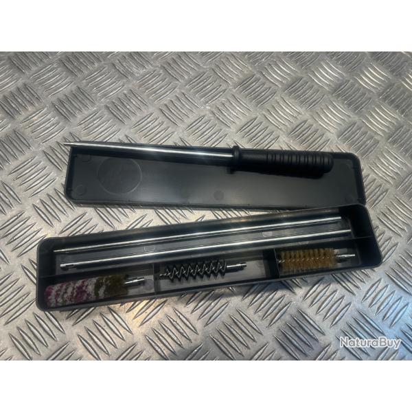 boite avec baguette acier inox + 3 brosses pour nettoyage fusil calibre 28