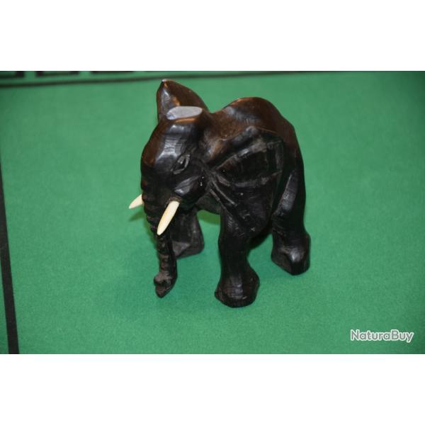 Sculpture d'El�phant en Eb�ne (petit)