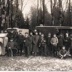 CPA -Photo - Un Groupe Soldats- N&deg;4384