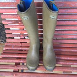 Botte LE CHAMEAU néoprene fermeture éclair pointure 43.