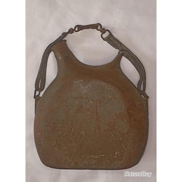 Bidon model 1877 peint sangles 1935 WW2