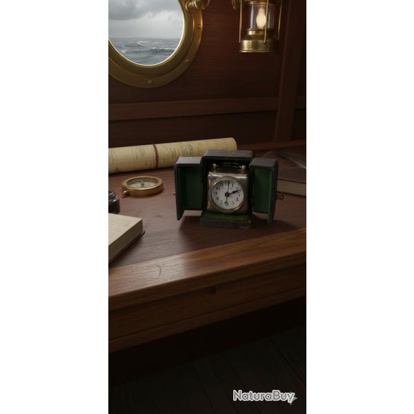 Pendule d'officier de marine ancienne 19e si�cle