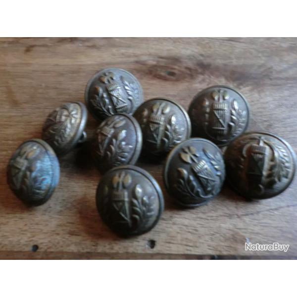 lots x 9  boutons  faisceau de licteur T.W.W paris