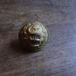 bouton service de sant&eacute;   A.M  cie  paris