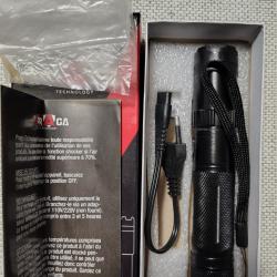 Taser shocker lampe torche PRAGA W6 270 Lumens / 10 000 000 Volts d'occas (description important)