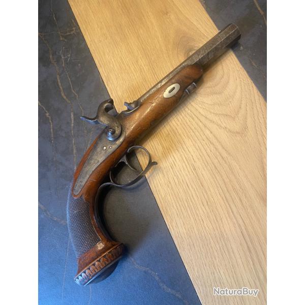 Pistolet  percussion  chien de 1850. Calibre 35 ( ou 36) canon Damas.