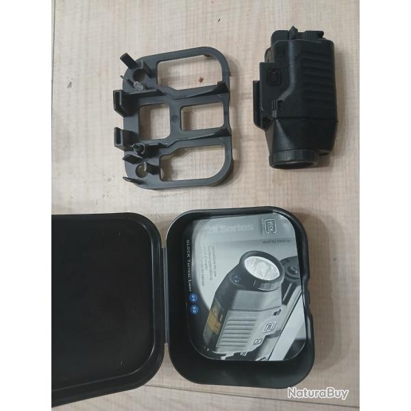 Lampe tactique Glock GTL 21 ( x�non + laser rouge )
