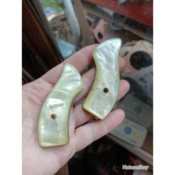 Plaquettes smith et Wesson effet nacr