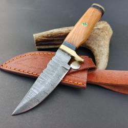 couteau de poche Lame Acier damas Manche En Bois De Olive