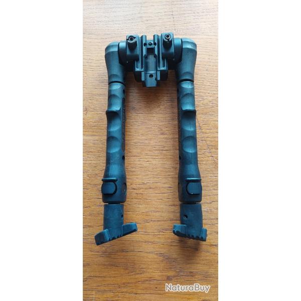 BIPIED LATERAL   AR15  - M4 ET DERIVES . MARQUE CAA TACTICAL  SBP REGLABLE 17.5 - 20.5 cm.