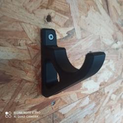 Crochet mural pour carabine