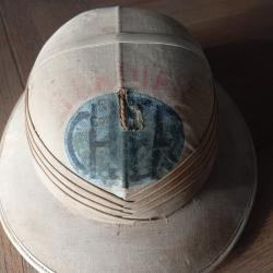 Ancien casque colonial gardien chef