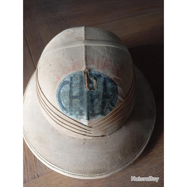 Ancien casque colonial gardien chef