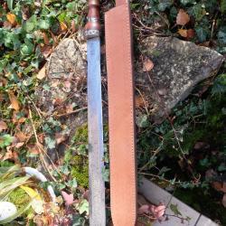 Epée Glaive Empereur Romain Lame Damas 512 Couches Forgée Manche Bois/Laiton Etui Fabri Artisanale