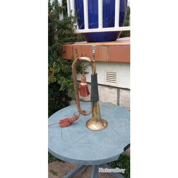 Clairon militaire ancien Ferret Marcotte fournisseur de l'arm�e