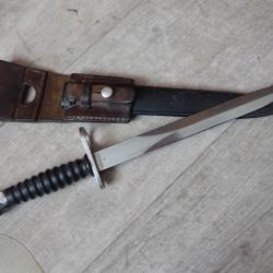 W490588 Baïonnette Suisse FASS 57 avec porte fourreau en cuir